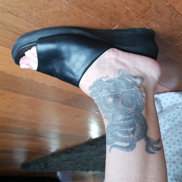 Sandals - Picture 5 of 7